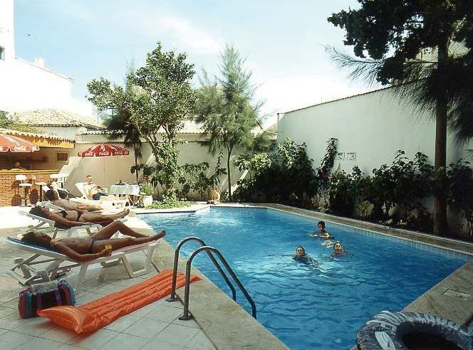 Akdeniz Apart Hotel Κουσάντασι Εξωτερικό φωτογραφία