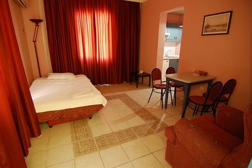 Akdeniz Apart Hotel Κουσάντασι Εξωτερικό φωτογραφία